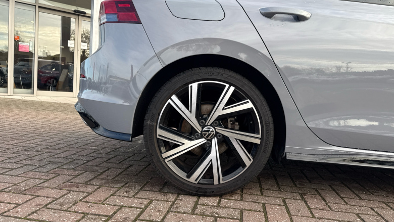 Volkswagen Golf 1.5 TSI 150 R-Line 5dr Petrol Hatchback